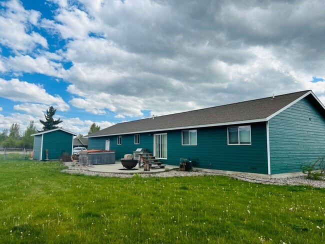Photo - 4 Bed Home On 1.4 Acres In The Bitterroot Valley