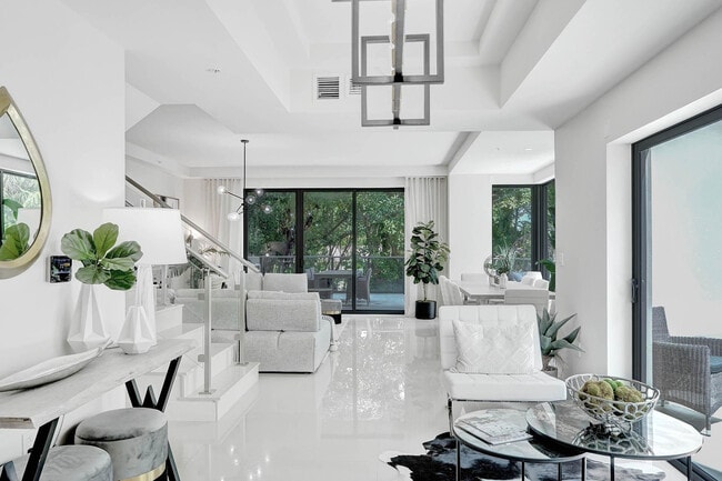 Photo - 3040 N Ocean Blvd Unidad N106