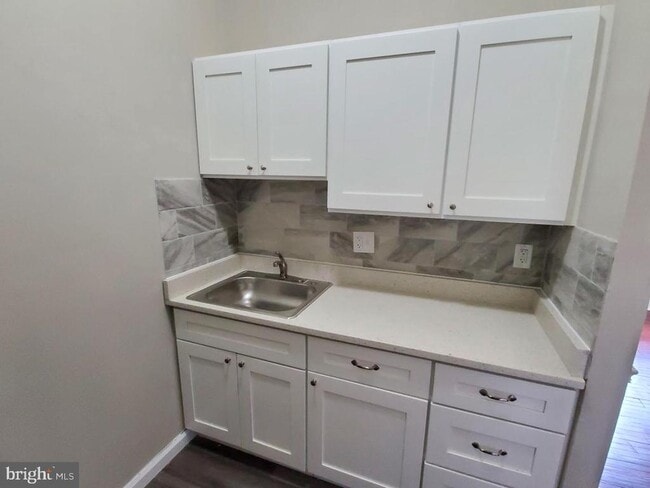 6632 Germantown Ave Unit 202
