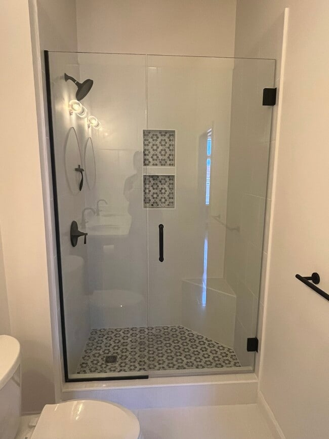 Photo - 130 S Washington St