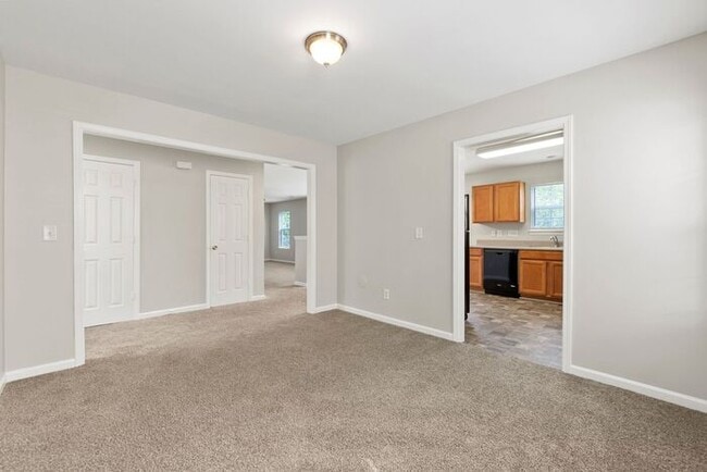 Photo - Spacious 4bed/2.5bath Home in Charlotte