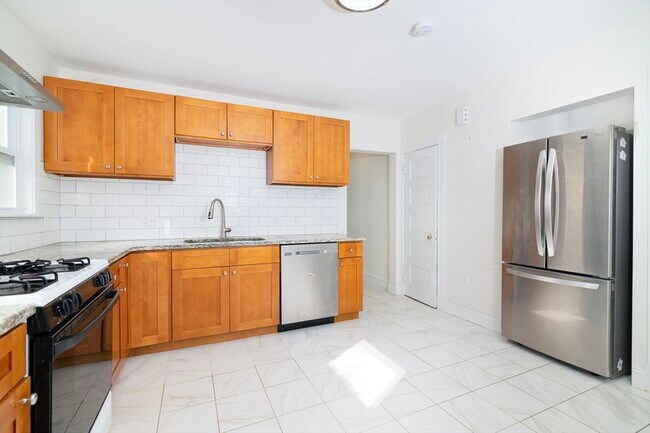 Photo - 21 Wollaston Ave