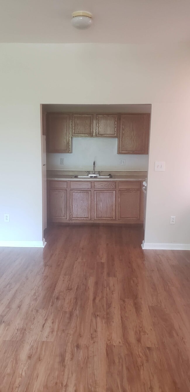 Photo - 112 N Fairmount St Apartments