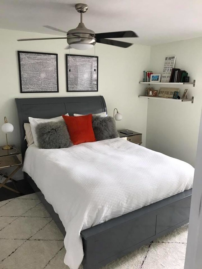 Bedroom - 620 Peachtree St NE Unit 1402