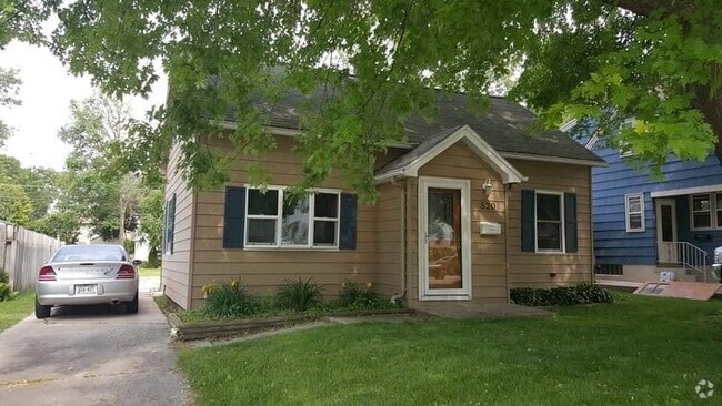 Building Photo - 520 S 27th St Rental