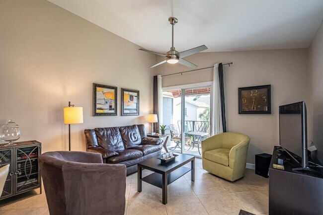 Photo - 163 Waterside Dr Unit 163