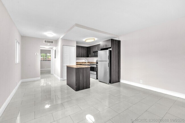 520 NE 45th St