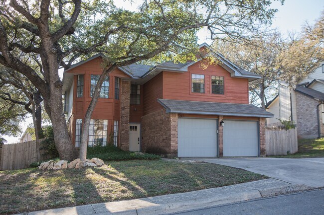 Building Photo - 15611 Knollhollow