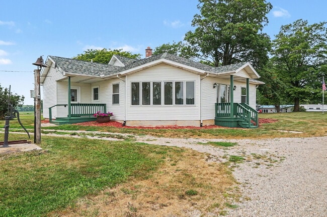 Photo - Secluded Farmhouse on over 1.5 acres.  $1990/ Month.  3 beds/ 2 baths