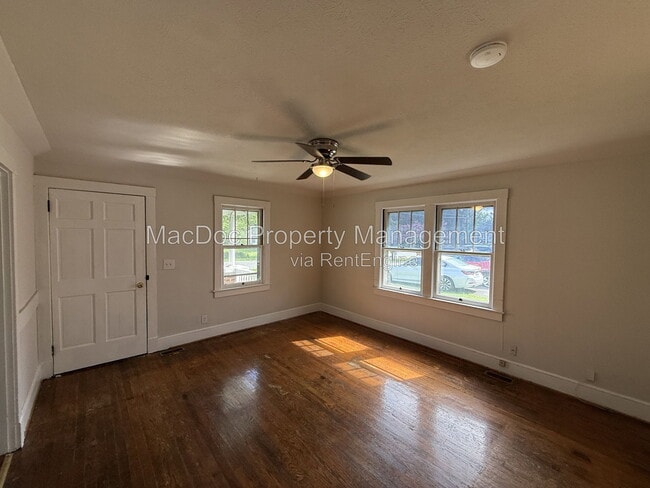 Photo - 138 Mansfield St