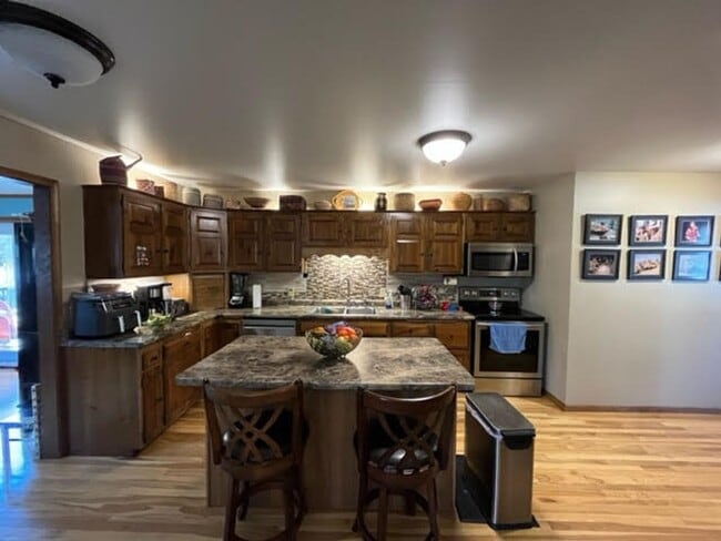 Photo - 3802 White Pine Dr E