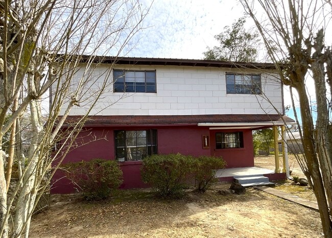 Photo - Sweet Upstairs Apartment in Marianna