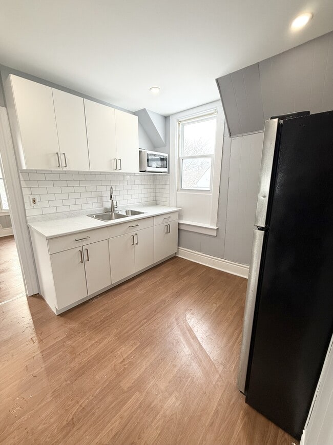 Photo - 128 West St Unit 3
