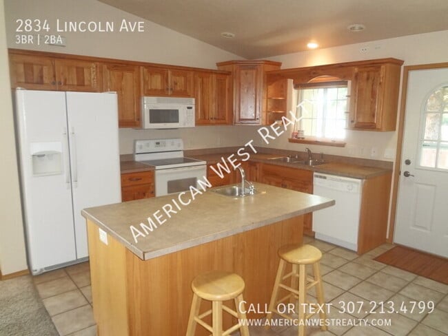 Photo - 2834 Lincoln Ave
