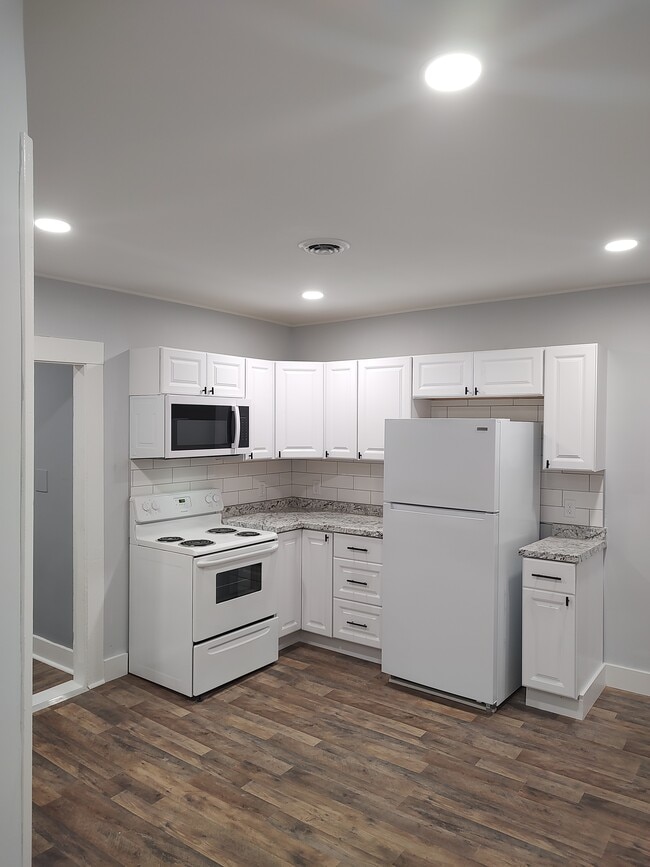 Photo - 142 High St Unit #3