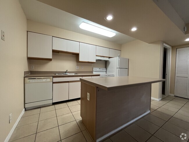 Building Photo - 3985 W McNab Rd Rental