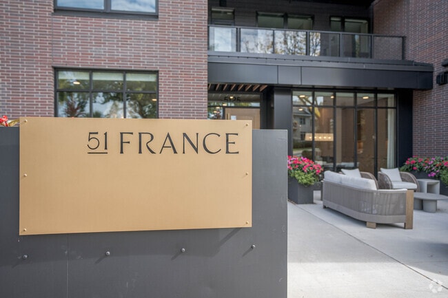 51 France