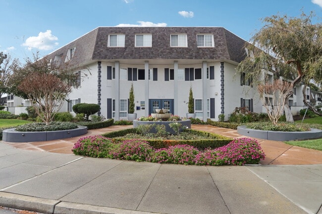 Photo - Brookvale Chateau Apartments
