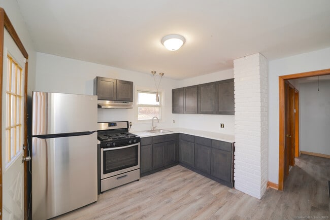 Photo - 29 Myrna Ave