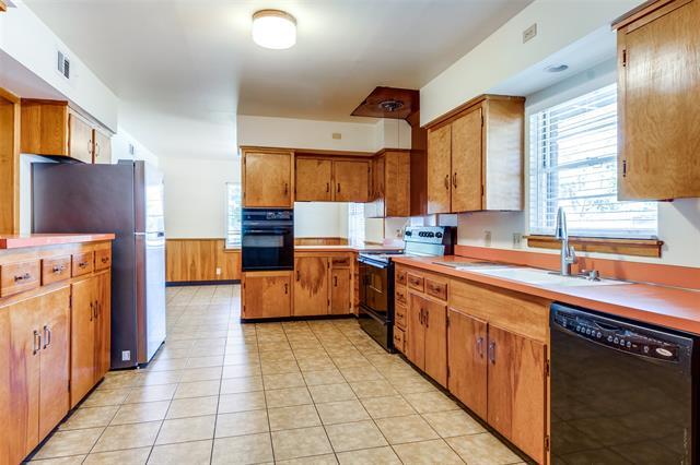 Photo - 10338 Sherbrook Ln