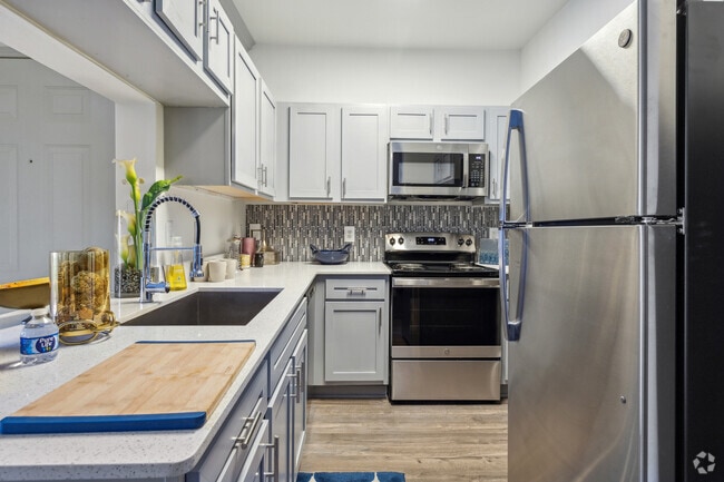 Building Photo - One Month Free Rent & Only $99 to Lock It In! Unit LC1 Rental