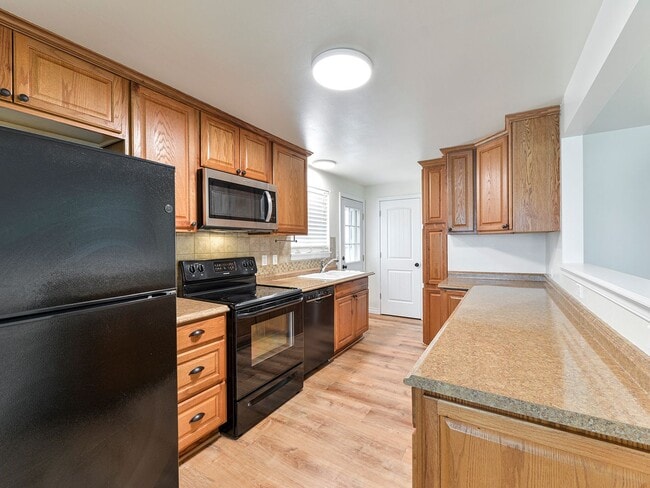 Photo - Renton House - 3 Bed/1.5 Bath - Close to Boeing and Renton Landing - Includes Landscaping