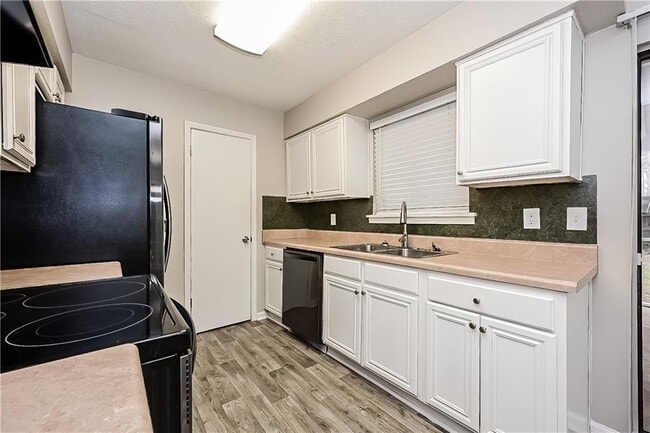 Photo - 8990 Sterling Ridge Ln