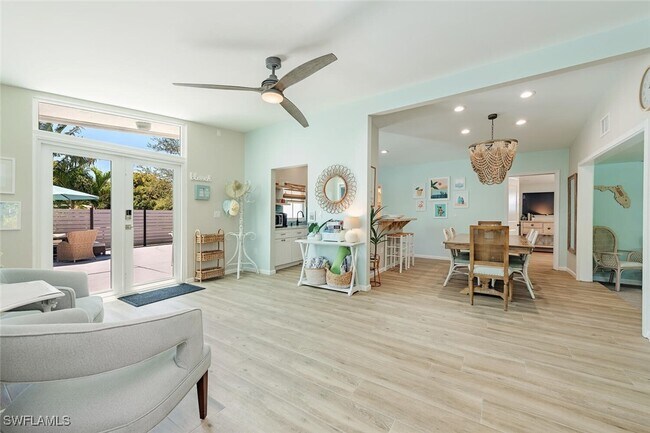 Photo - 1971 Holiday Ln