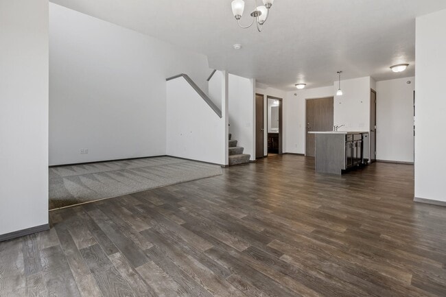 Photo - The Overture on Cliff