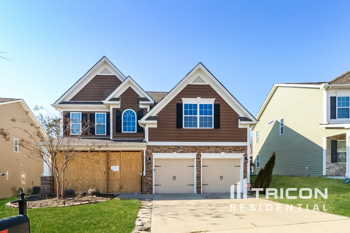 Photo - 10620 Carver Falls Rd House