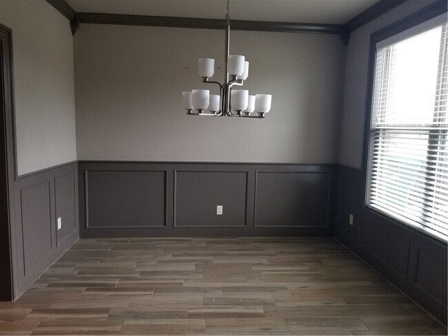 Photo - 940 Sunset Ln