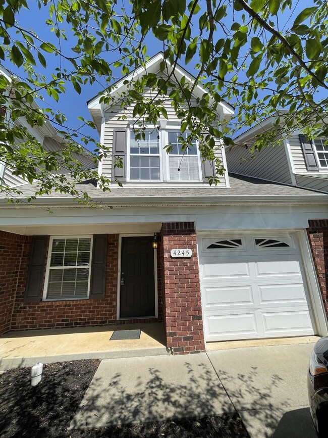 Building Photo - 4245 Aurora Cir