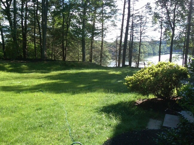 Building Photo - 55 Knollwood Ln Unit Waterfront apartment