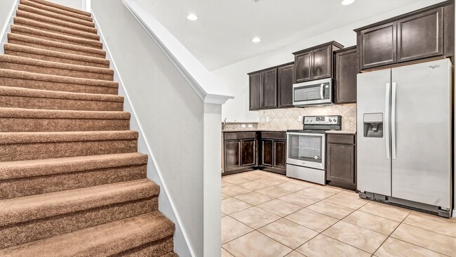 Photo - Stylish Townhome 2 bed 2.5 bath, Garage & ...