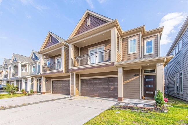 Building Photo - 16531 Oasis Mdw Ln