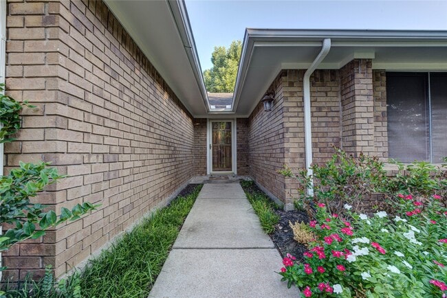 Photo - 3322 Larkwood Ln