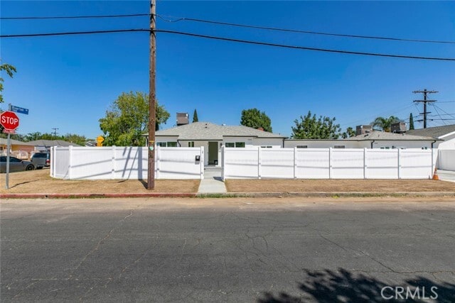 Building Photo - 7400 Riverton Ave Rental