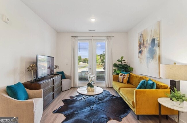 Photo - 550 Webb Gin House Rd Unidad 2406