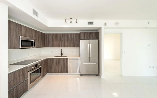 Building Photo - 488 NE 18th St Unit 1502 Rental