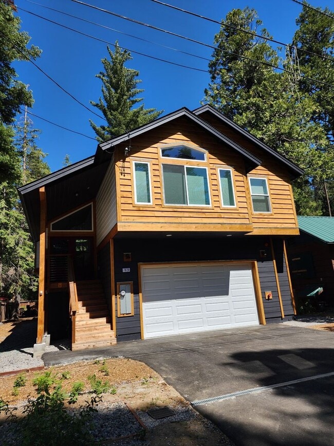 Building Photo - SKI LEASE: “Cedar Palace” ’25-’26 Season Rental