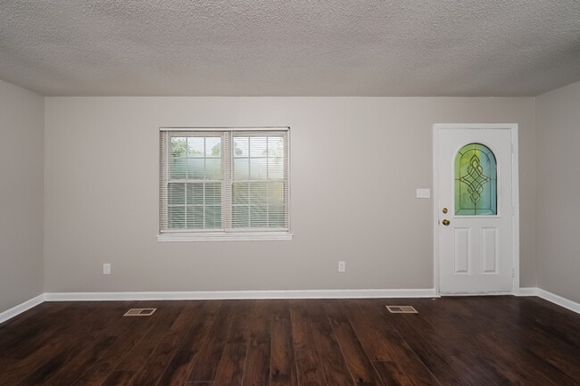 Photo - 845 Twin Ridge Dr