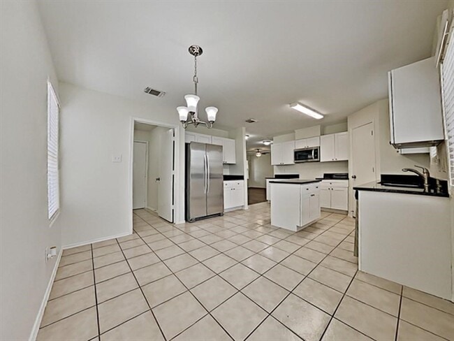 Photo - 6830 Shallow River Ct
