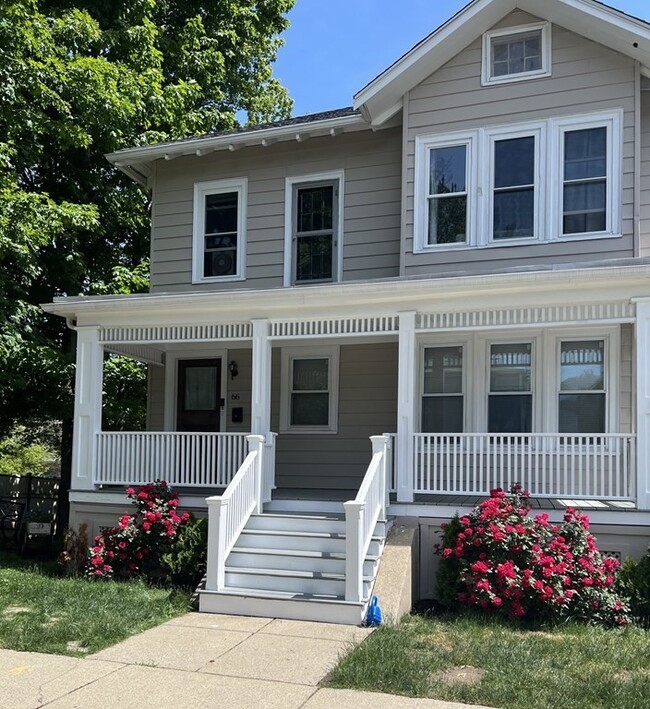 Building Photo - 66 Wren St Unit 2