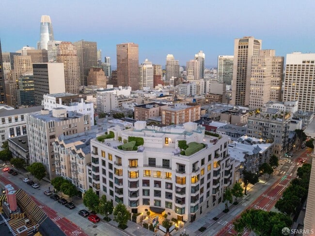 Photo - 875 California St