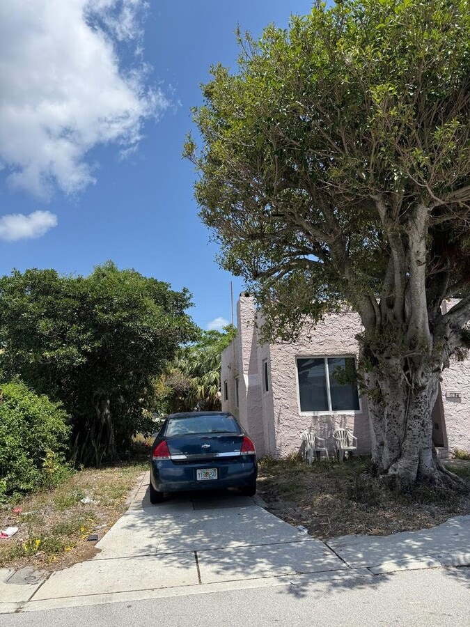 Photo - Great large House