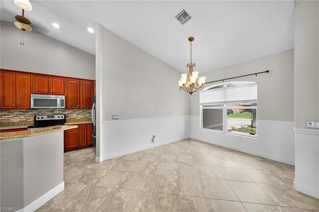 Photo - 3326 SW 8th St