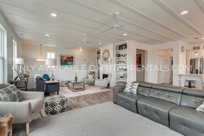 Photo - 4583 Crosswater Rd