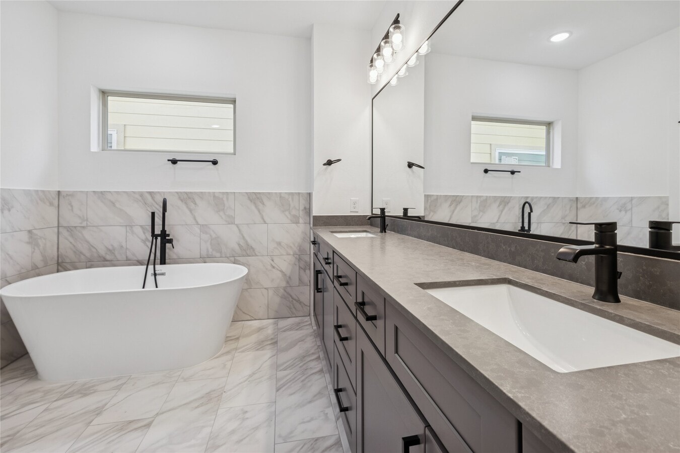 Photo - 113 Milby St