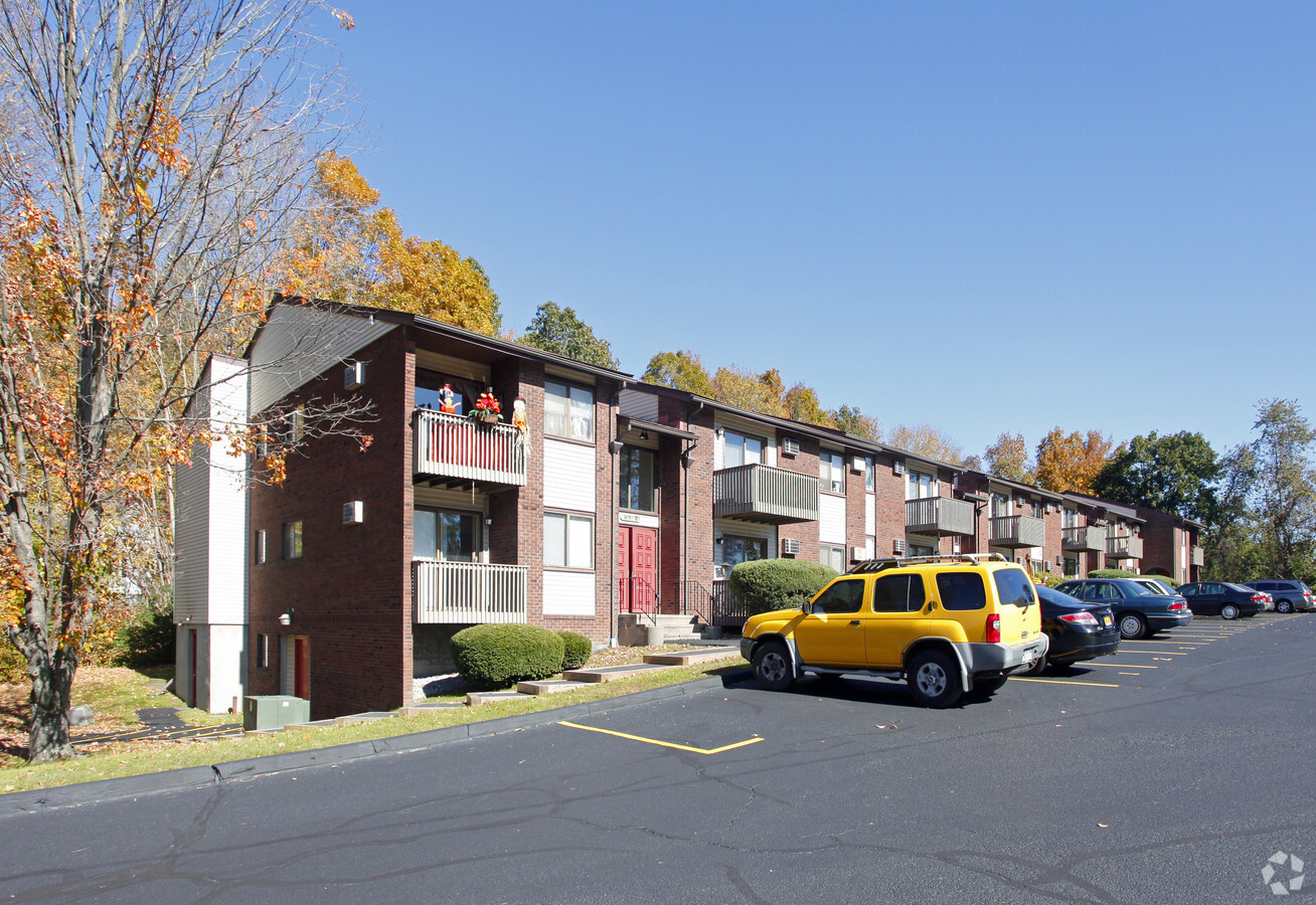 Middle Branch Garden Apartments - Middle Branch Garden Apartments