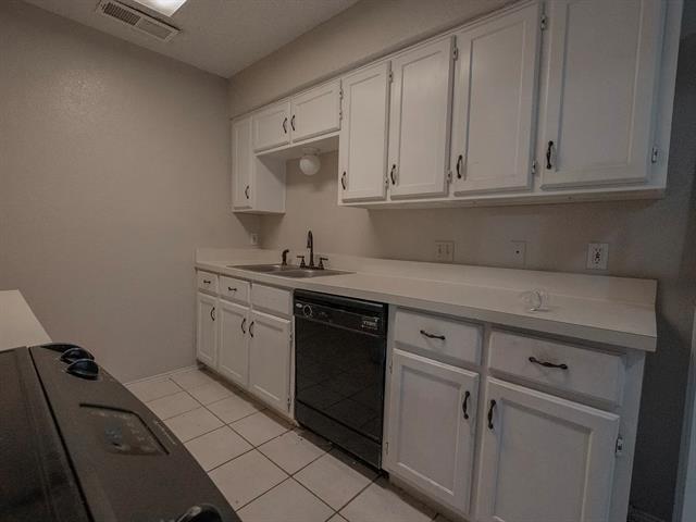 Photo - 675 Harbor Dr N